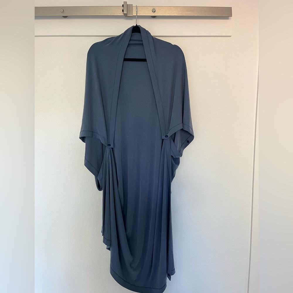 lululemon athletica Adjustable Wrap Shawl in Deep Blue with Snap Closures